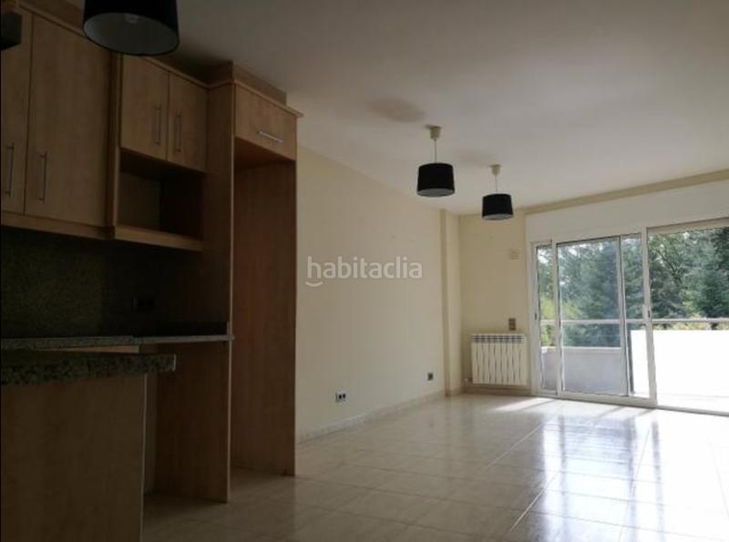 Foto a5afbbdb-e40e-40d2-b6d0-16ab798b24f4. Pis amb calefacció aparcament a Olot
