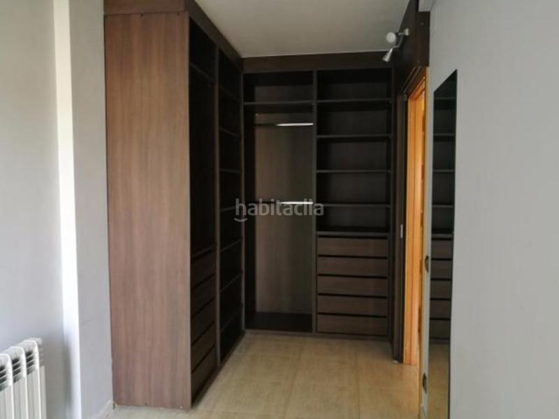 Foto eedcdada-4df1-41a9-8c86-f313a66ac915. Pis amb calefacció aparcament a Olot