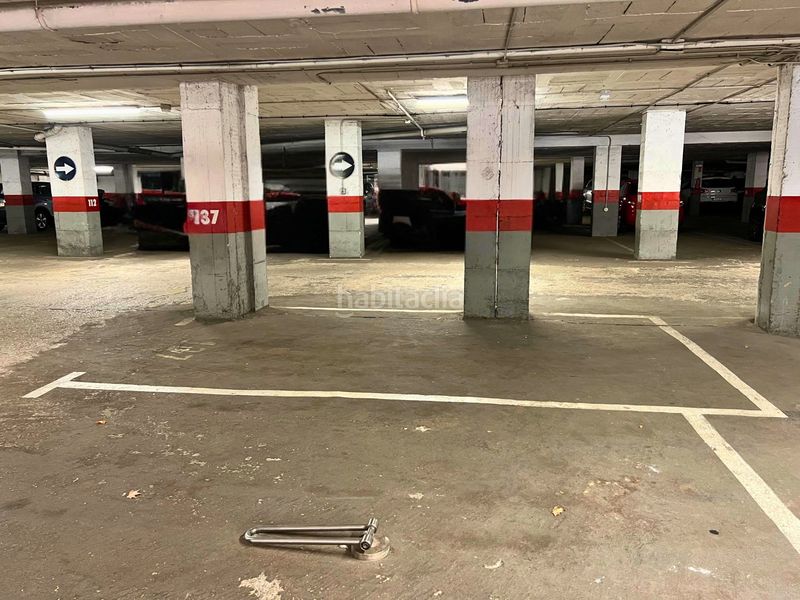 Foto dc1df0eb-c850-43fa-9ea6-430e9b58fa50. Aparcament cotxe a Eixample Sud-Migdia Girona