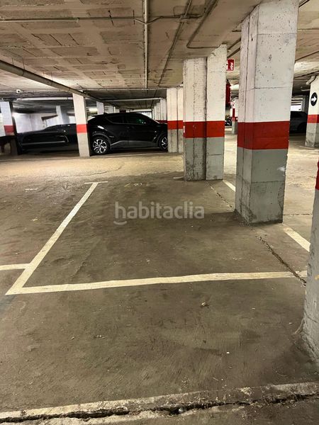 Foto e504cdfa-71aa-484c-81a2-18c24240ba44. Aparcament cotxe a Eixample Sud-Migdia Girona