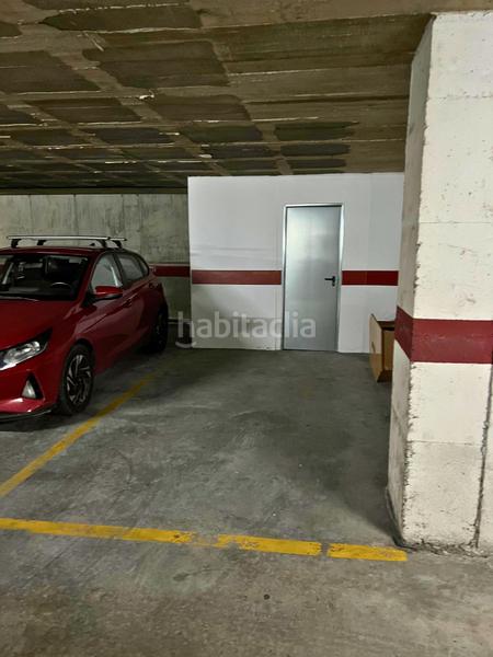 Foto a9a4805c-c3a5-4db9-be9e-46bd6aaeb487. Posto auto in La Devesa Girona