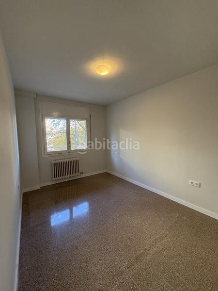 Foto 3a29d3bd-7775-47b3-88a7-c360ac25628f. Location appartement avec chauffage parking dans Montilivi Girona