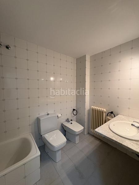 Foto 452ff159-fd51-4d45-813a-059cdb26603b. Rent flat with heating parking in Montilivi Girona