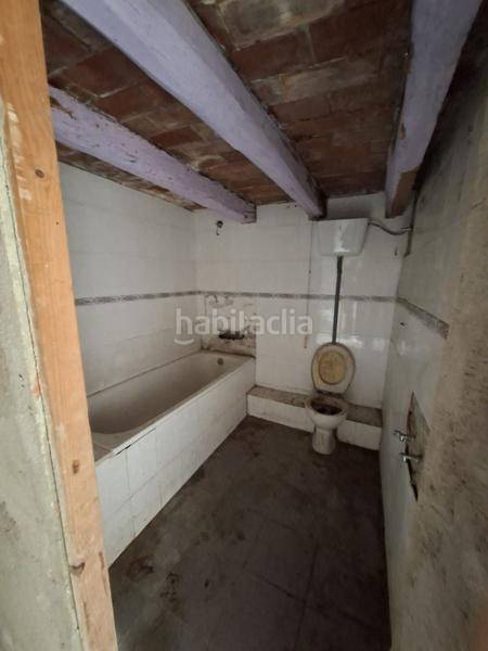 Foto 23918952-97f4-405d-9b52-0b0cbb130b3d. Casa a schiera con parcheggio in Creu de la Mà Figueres