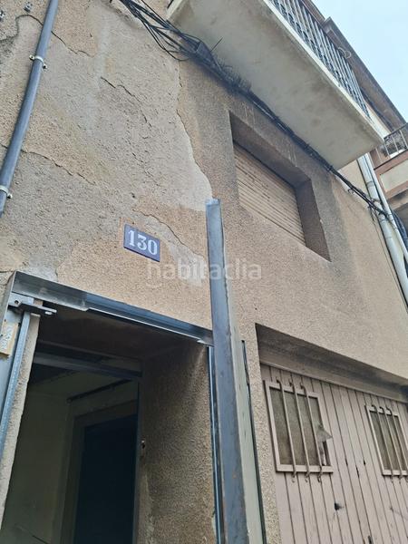 Foto 7c8673b8-11d7-424c-b8f3-ef2b61625503. Casa adossada amb aparcament a Creu de la Mà Figueres