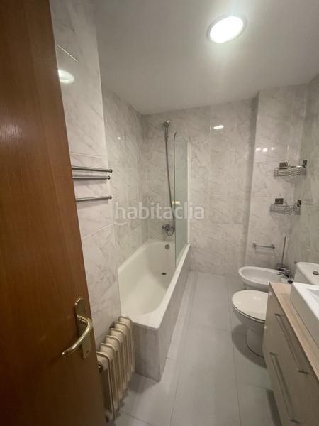 Foto 7e3e5e15-5bf1-4e95-82dc-cb917d49b388. Alquiler piso en Eixample Sud-Migdia Girona