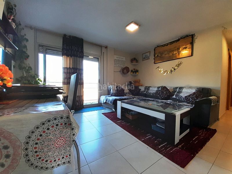 Foto 53f8d832-35ff-44be-a4e5-36eba93337d1. Pis amb calefacció aparcament a Olot