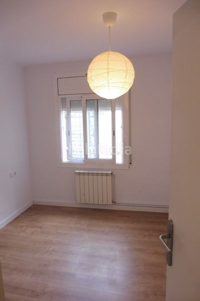 Foto f4c7e440-a95b-45a5-a9bb-8c7f2b0fe336. Pis amb calefacció a Centre-Barri Vell Girona