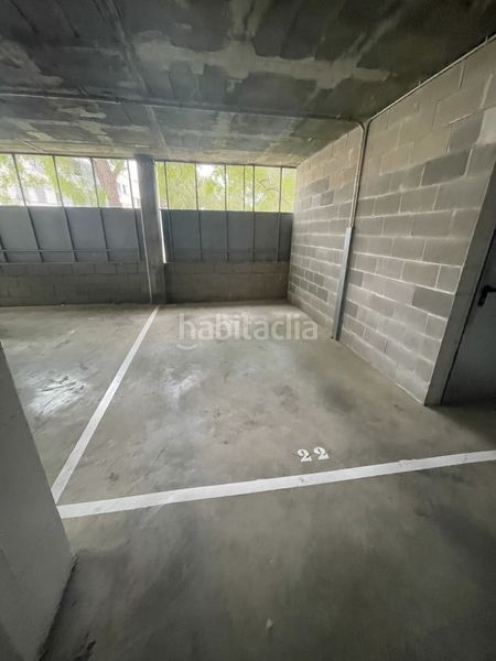 Foto b25e27a9-f1f7-410d-83aa-31c2b5260f7c. Aparcament cotxe a Eixample Sud-Migdia Girona