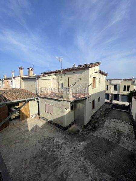 Foto 3b914a60-6102-4241-9ffd-4972f6a9391a. Casa amb calefacció aparcament a Sils