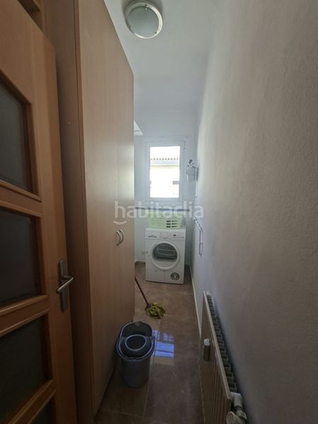 Foto fb8db0c9-ff61-40e4-bdda-71536e2ef92e. Pis amb calefacció aparcament a Eixample-Horta Capallera Figueres