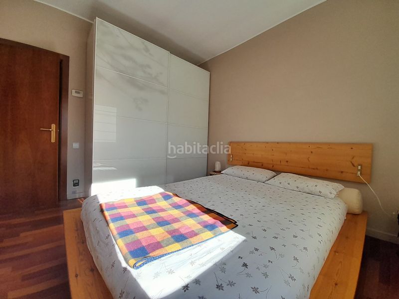 Foto d9a8f988-c083-4b0d-b534-8f1e67aac7ec. Pis amb calefacció aparcament a Olot