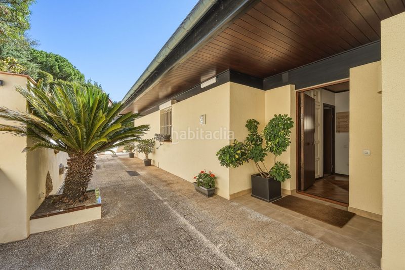 Foto 0ba4af05-cbe1-4ac3-9d8b-5018e7585e47. Casa amb calefacció piscina a Montjuïc Girona