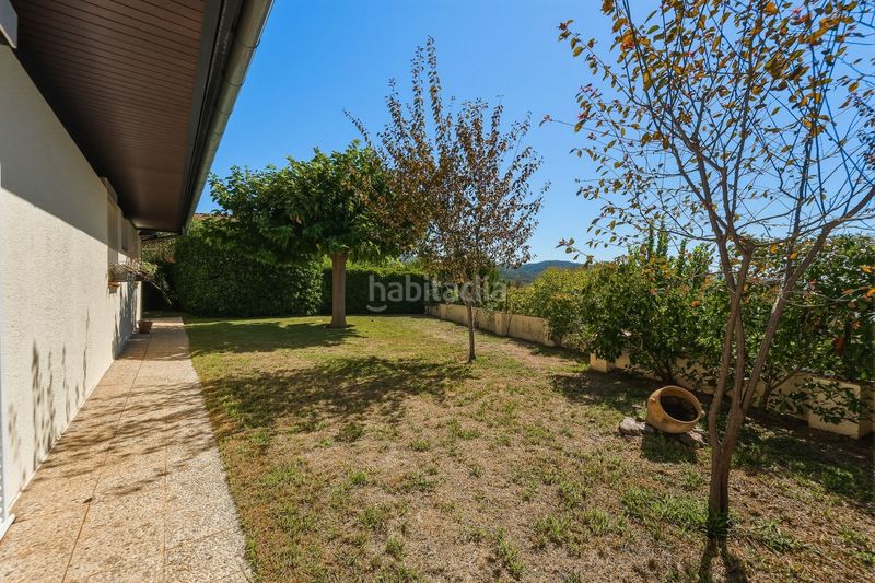 Foto 4b4b7604-8859-48bb-b222-2603665b2430. Casa amb calefacció piscina a Montjuïc Girona