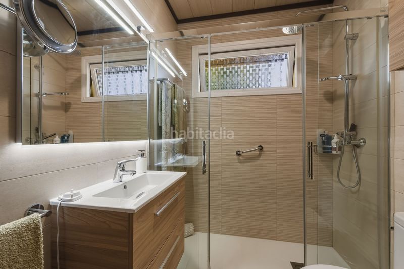 Foto d8ff2eb9-3861-497f-80d8-1325603e0c26. Casa amb calefacció piscina a Montjuïc Girona