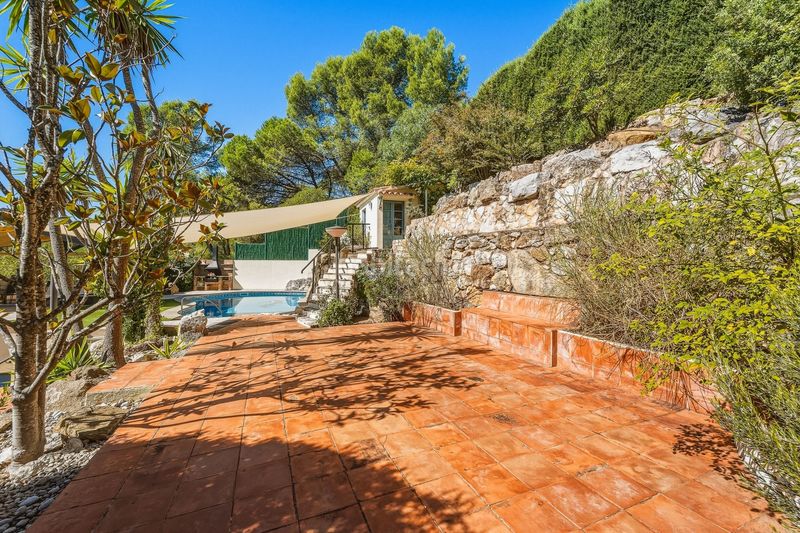 Foto effd25e7-d8ac-41cc-8ff8-ac83903253b9. Casa amb calefacció piscina a Montjuïc Girona
