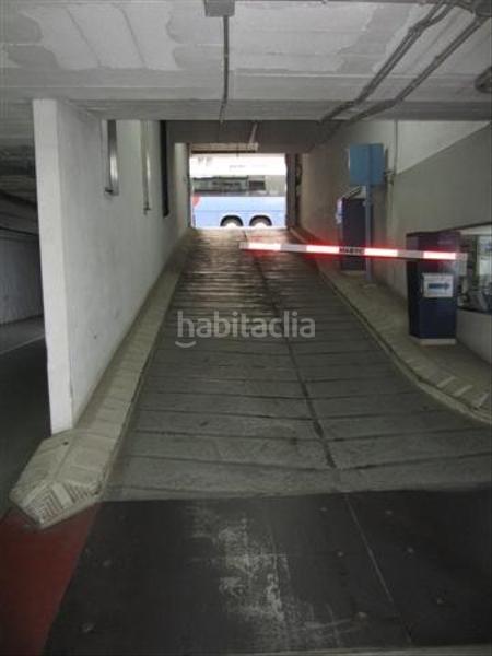 Foto 0aba7914-7d60-42b6-a30d-90d572e7af05. Alquiler parking coche en Eixample Nord Girona