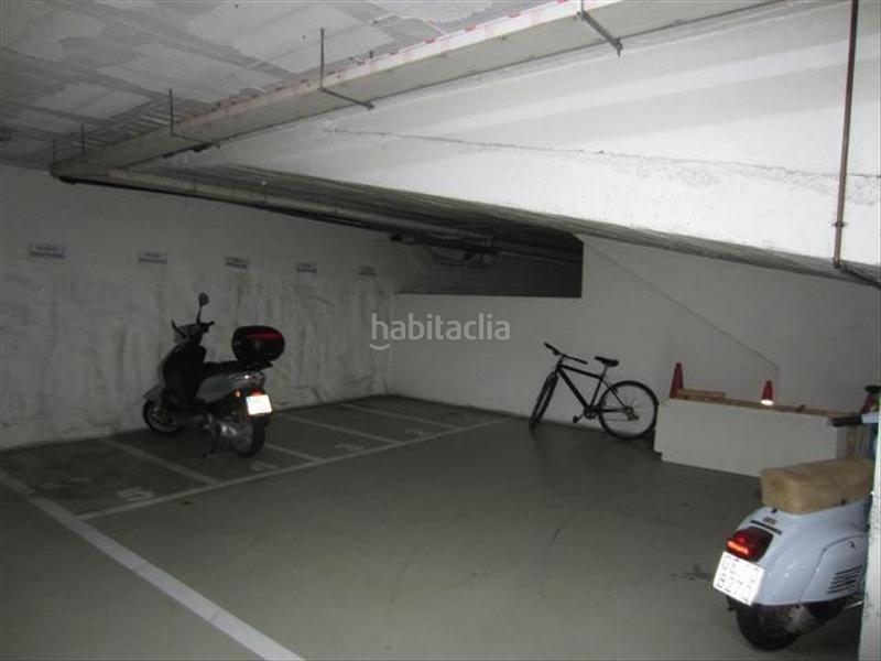 Foto 3187c0f9-04e0-4415-b8bf-d8c2eedbadb6. Alquiler parking coche en Eixample Nord Girona