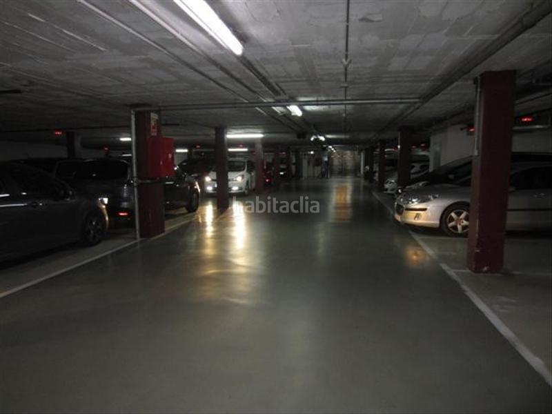 Foto 38f11564-91af-4e56-9055-1bd598bb5468. Alquiler parking coche en Eixample Nord Girona
