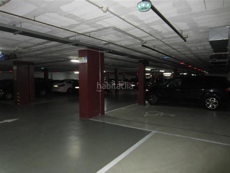 Foto c52214fe-3fdb-4375-b6e9-ced8f4f5cea6. Alquiler parking coche en Eixample Nord Girona