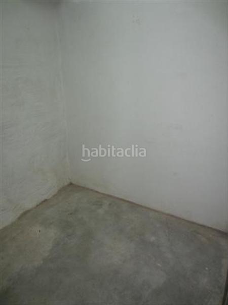 Foto caee650e-a2d1-44fa-9cf9-8a5143982a97. Alquiler parking coche en Eixample Nord Girona