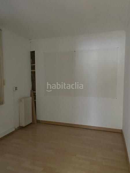 Foto 6af1316b-3747-4e4d-bbcd-cd4b9dddd9ce. Alquiler local comercial en Eixample Nord Girona