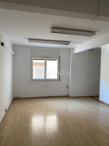 Foto e4ca1935-cd61-4a6f-8dbb-34f9ab424b7b. Alquiler local comercial en Eixample Nord Girona