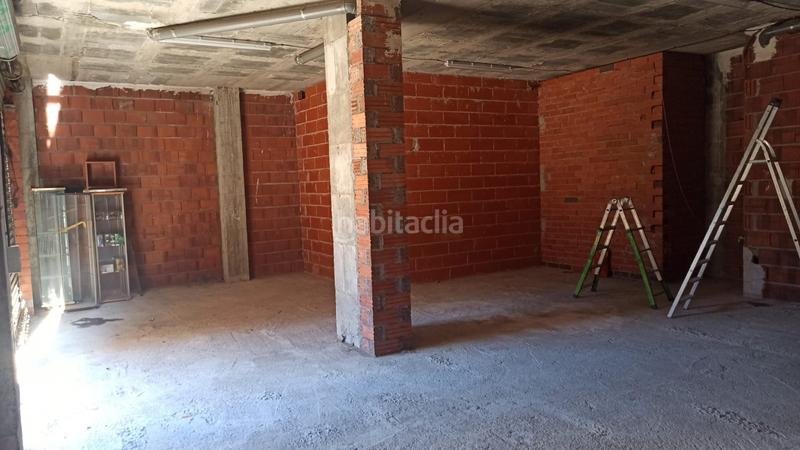Foto 83105e8a-4b10-4de8-b86e-d588fe98f835. Location local commercial dans Eixample Sud-Migdia Girona