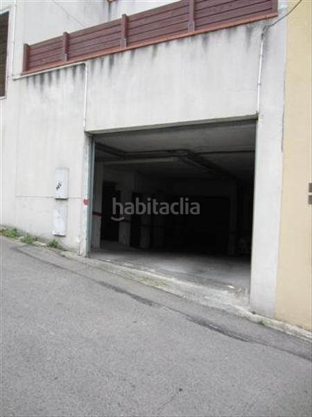 Foto f857f37f-f97a-4dbf-9882-293bdba8e990. Alquiler parking coche en Eixample Sud-Migdia Girona