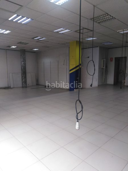Foto efac998d-0121-47d7-8c42-6bfe9f6f6206. Local comercial a Centre Figueres