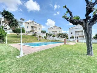 Maison jumelée  Fonoll. Oportunidad única en viladecans! casa adosada en zona residencia
