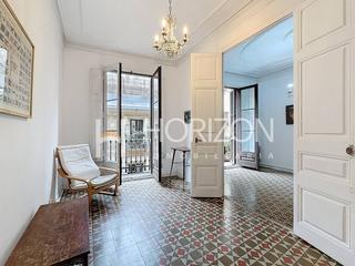 Flat  Sant pere ms alt. Excepcional vivienda bien conservada en finca regia en sant pere