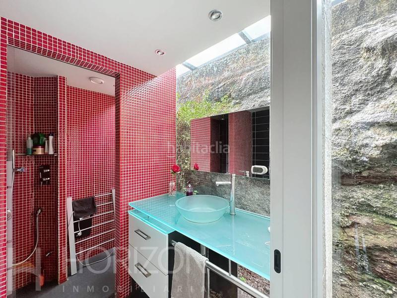 Foto e3e23a04-e9fa-4dae-ab2f-41e608feb15b. Casa espectacular casa con jardín en Cervelló
