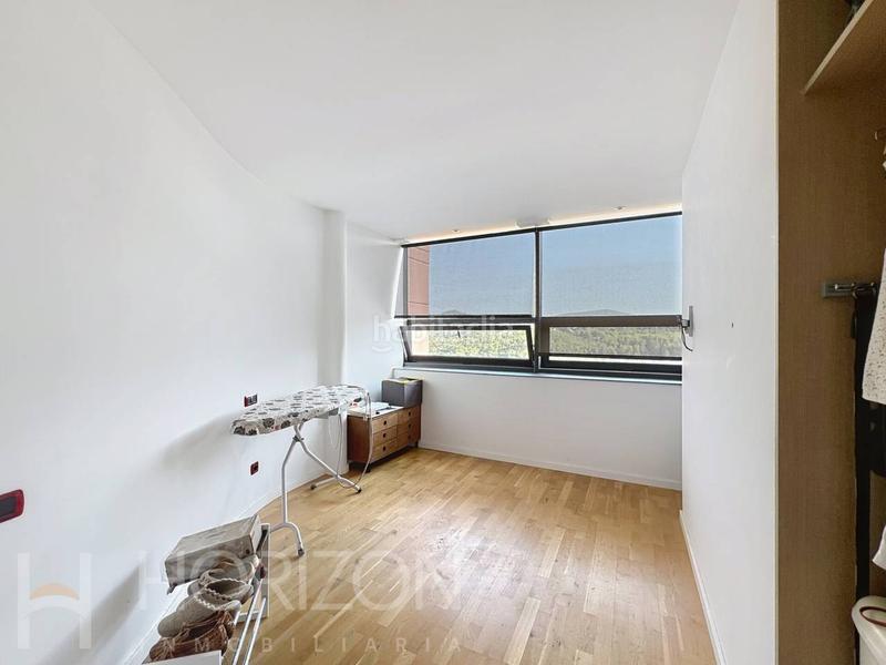 Foto f5d8db96-3f1f-4434-a057-2851fc80895e. Casa espectacular casa con jardín en Cervelló