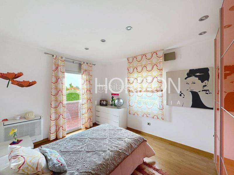 Foto 51c541e6-e919-4673-a013-cbe7d257798a. Casa espectacular casa con piscina y jardín ! en Corbera de Llobregat