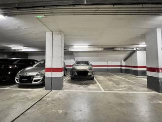 Parking coche  Can marcet. Plaza de aparcamiento para coche y moto en nou vall dhebron