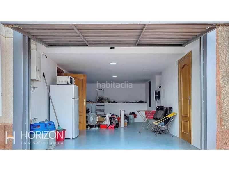 Foto ea49ec35-6f01-4285-bb89-edec0c87a178. Casa amb calefacció aparcament piscina a costa Cunit - els jardins - els rosers Cunit