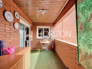 Appartement  Molí. Luminoso piso con terraza y orientación suroeste en esplugues de
