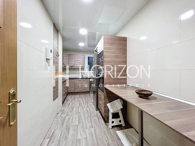 Foto d5ec42e7-8ca0-4f98-af05-6324fa19631c. Etagenwohnung in Sants Barcelona