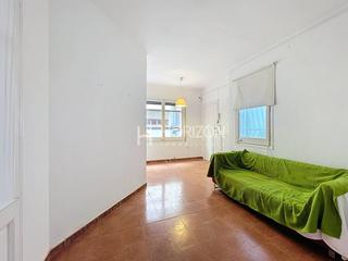 Appartement  Martí. Encantador piso a reformar en el corazón de gràcia.