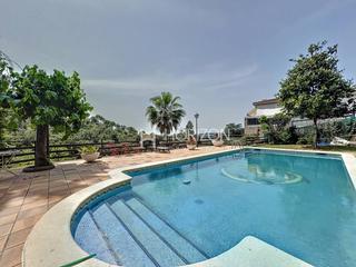 Casa  Sant roc. Exclusiva casa independiente en lametlla del vallès pinar i port