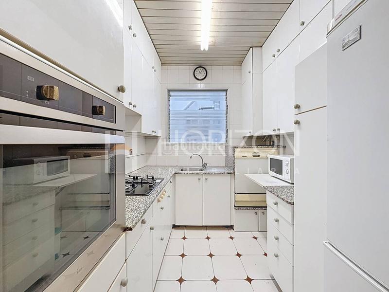 Foto 94b083ce-7d02-4bde-92ae-2efaf8926e26. Appartement avec chauffage dans Gòtic Barcelona