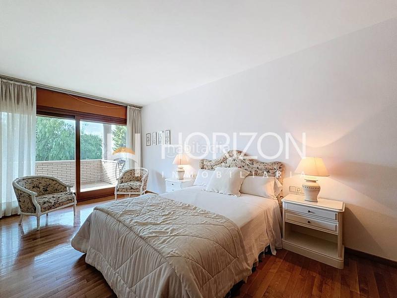 Foto 2a9d246e-9031-4d4f-9328-69d791041351. Chalet with heating parking in Ciutat Diagonal Esplugues de Llobregat