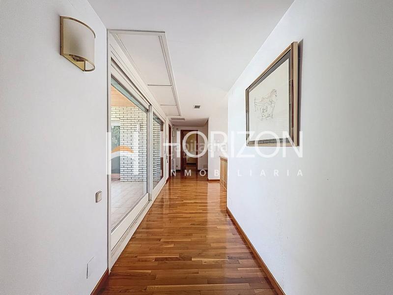 Foto 748568b8-00aa-47e9-8a2a-de8bba657432. Chalet with heating parking in Ciutat Diagonal Esplugues de Llobregat