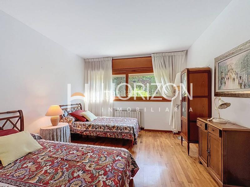 Foto aed5e562-e150-427d-a426-30f3f030256a. Chalet with heating parking in Ciutat Diagonal Esplugues de Llobregat