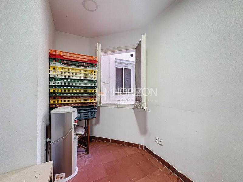 Foto b98dd361-6969-49a9-8e5d-8153253f25c1. Business premise in La Teixonera Barcelona