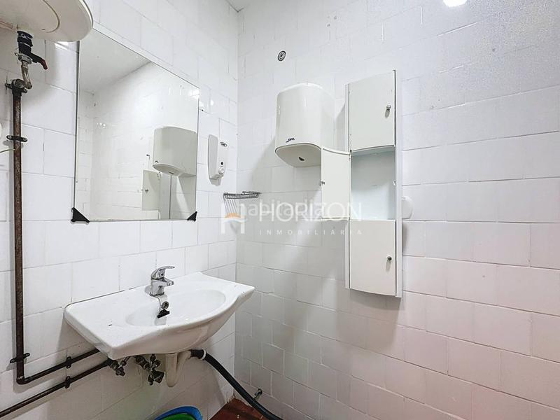 Foto ea9502de-ad8c-47bd-a587-03a120fd4c75. Business premise in La Teixonera Barcelona