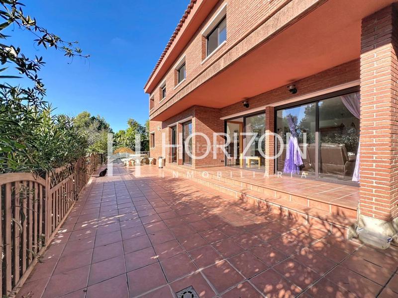 Foto 5e05e284-73e6-499b-8074-98d302762f77. Maison avec chauffage parking piscine dans Corbera de Llobregat