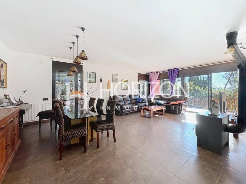 Foto 996a3d55-e23c-4e5e-9553-3409d0658a6e. Maison avec chauffage parking piscine dans Corbera de Llobregat