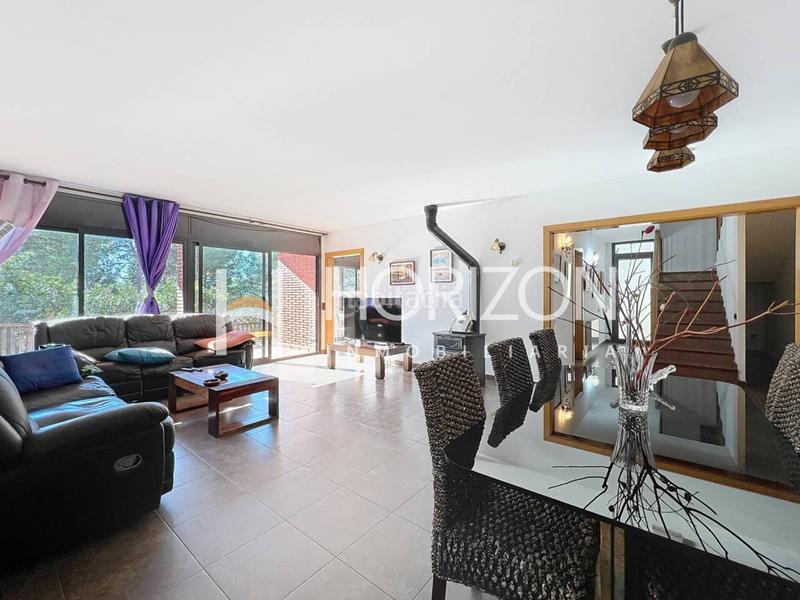 Foto c352159a-139a-4085-a896-3328444d1b28. Maison avec chauffage parking piscine dans Corbera de Llobregat